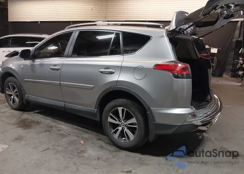 2017 Toyota Rav4 Xle z USA, uszkodzony, nr VIN 2T3RFREV4HW687943